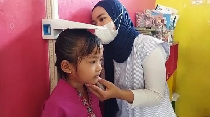 SPPG Cibeureum Babakan II Kota Sukabumi Lakukan Tes Tinggi dan Berat Badan Untuk Pastikan Manfaat MBG