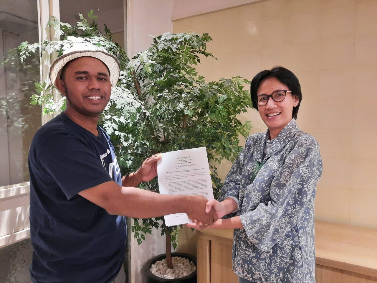 Dukung Anak Desa Bersarjana Detusoko Barat Tekan Mou Dengan Yayasan Khowkalbe