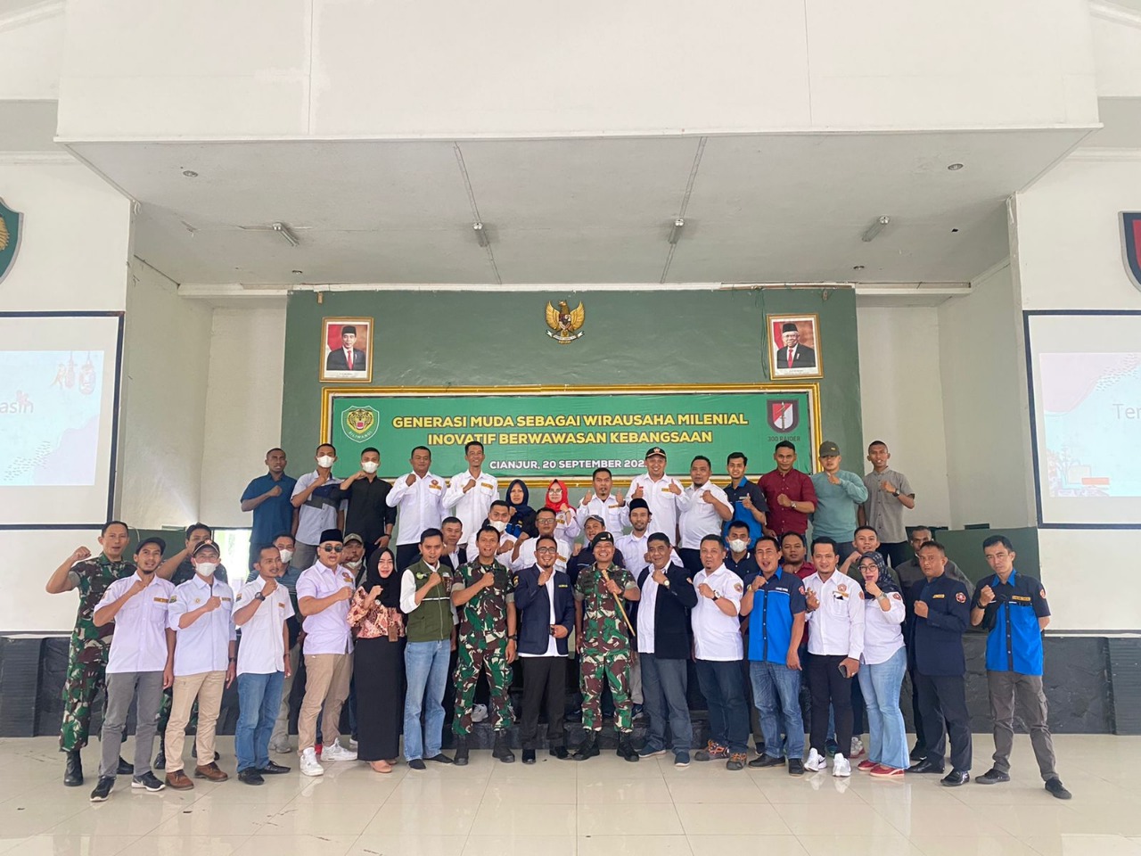 Melalui Komsos Yonif Raider 300/Bjw Memberikan Inovatif Wirausaha Milenial Kepada Generasi Muda Yang Berwawasan Kebangsaan.