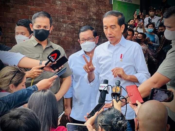 Presiden Joko Widodo  dan Ibu Iriana Bertolak ke Thailand Hadiri APEC