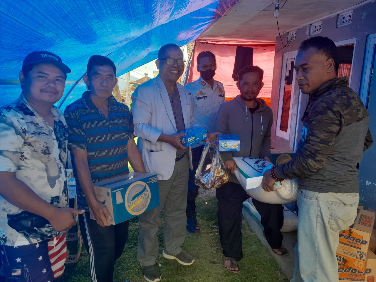 Anggota Komisi 3 DPRD Kab. Sukabumi Sambangi Warga Terdampak Gempa di Sukalarang