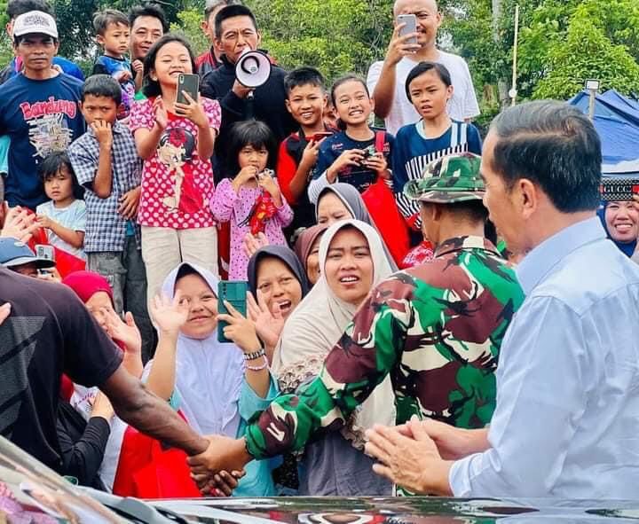 Presiden Berikan Arahan ke Pangdam dan Kapolda: Gerakkan TNI-Polri Bantu Bersihkan Puing
