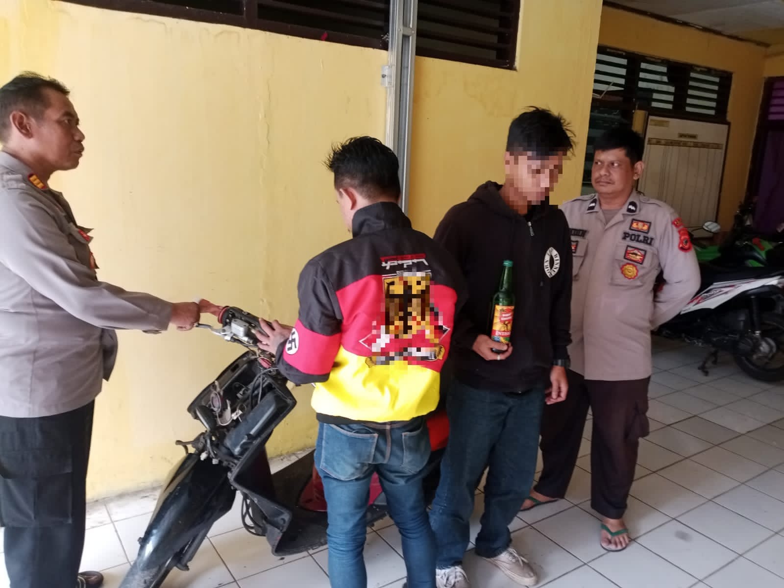 Rencana Aksi Tawuran Antar Geng Motor di Warungkiara Digagalkan Polisi, Dua Anggota Geng Motor Diamankan