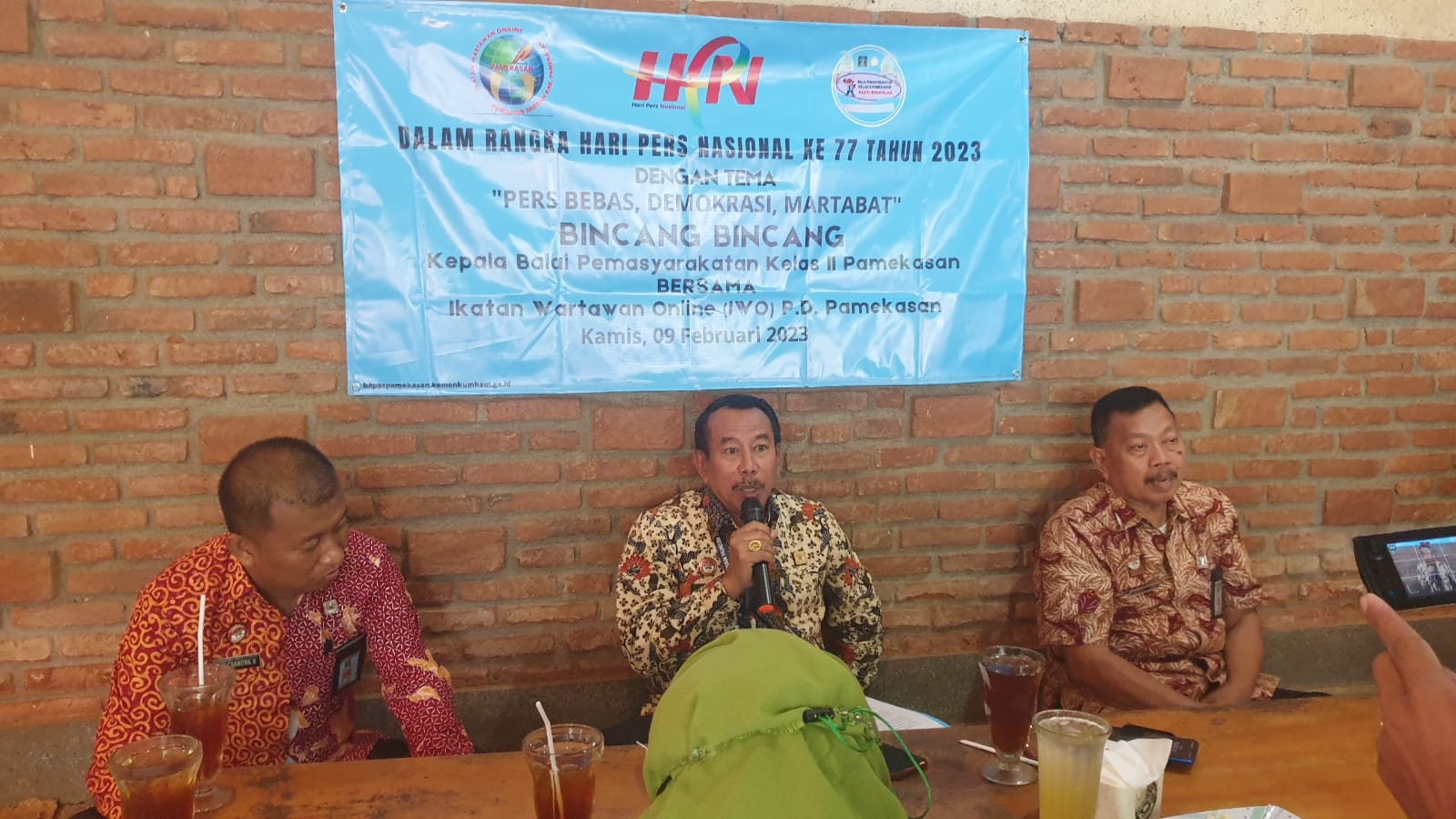 Warnai HPN, Bapas Kelas II A Pamekasan Kanwil Kemenkumham Jatim Bersama IWO Gelar Ngobar