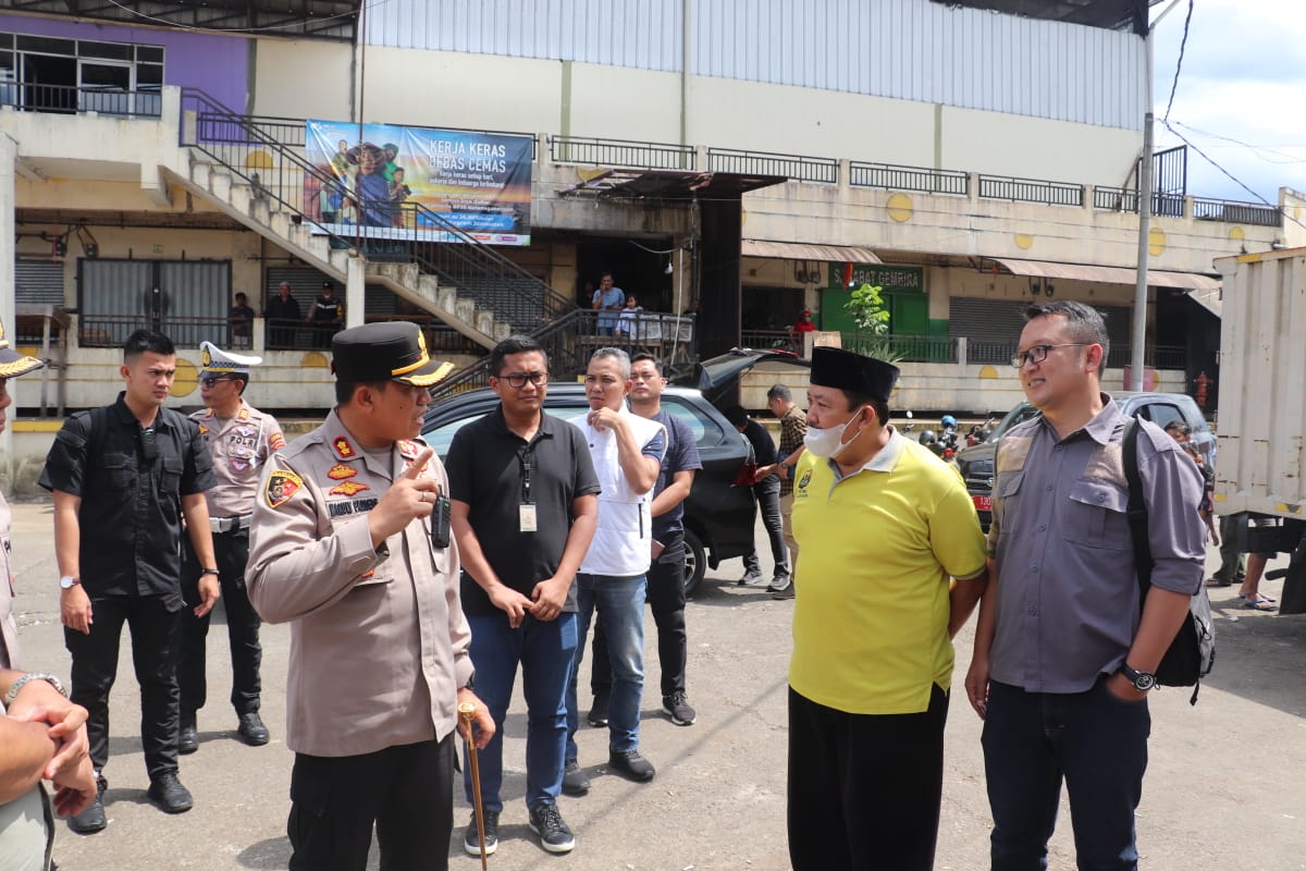 Sidak Pasar, Kapolres Sukabumi : Harga Masih Relatif Stabil