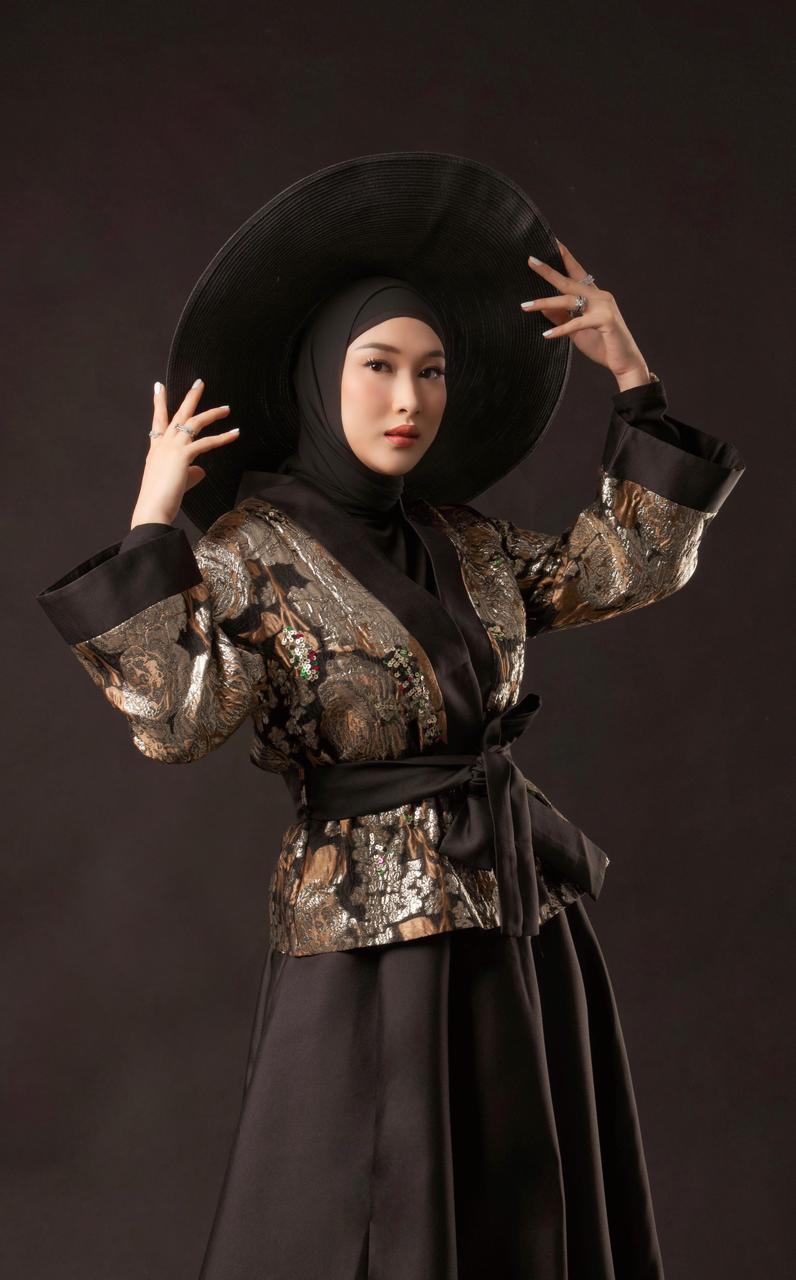 Sukses Di Bidang Fashion, Shella O Jaga Popularitas Industri Musik Lewat Rilis Album Lagu Dalam Kemasan Baru