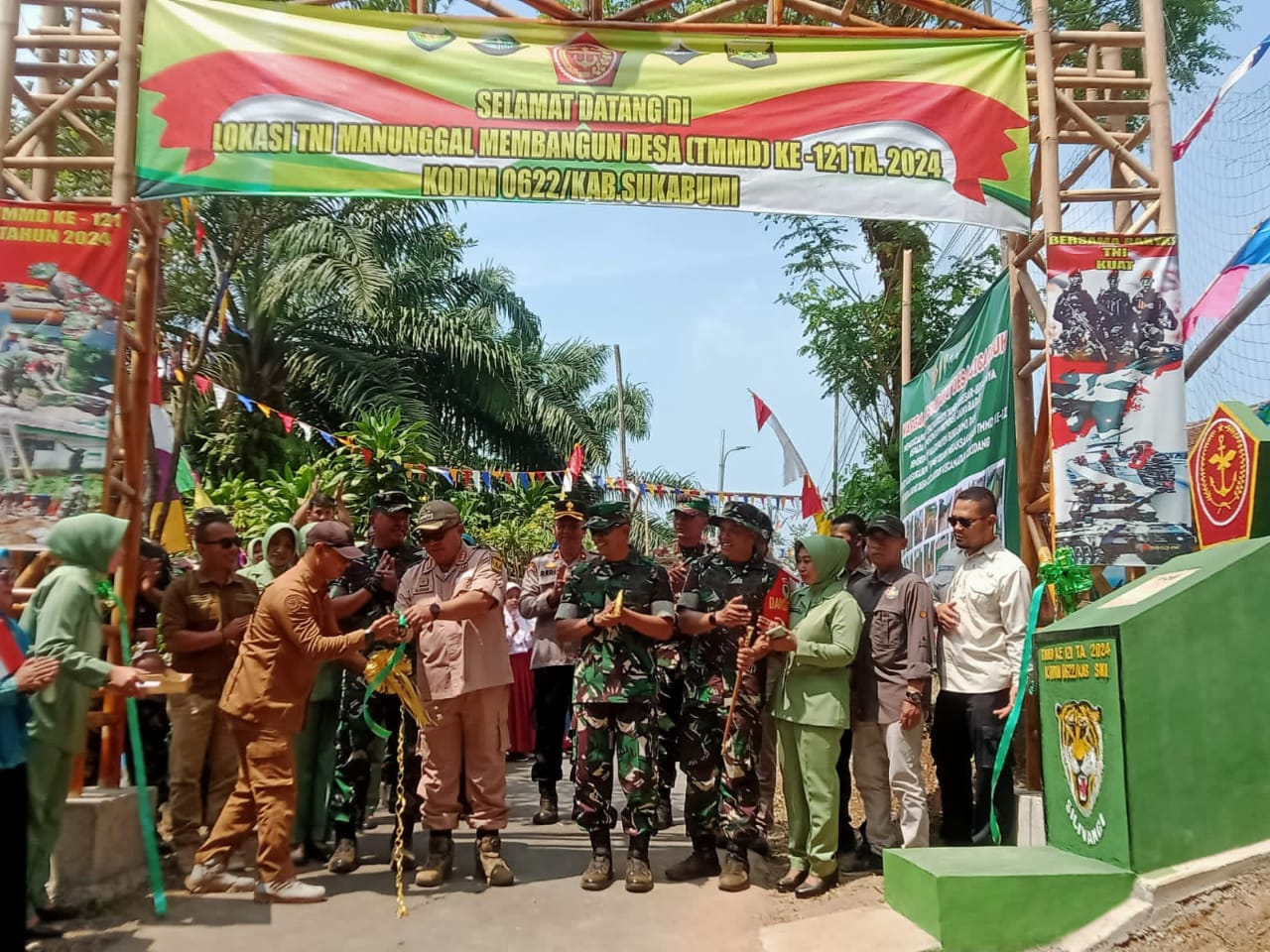 Penutupan TMMD ke-121 Kodim 0622/Kab. Sukabumi Dihadiri Kasdam III/SLW, Bupati Sukabumi; TMMD Merupakan Wujud Bhakti TNI AD