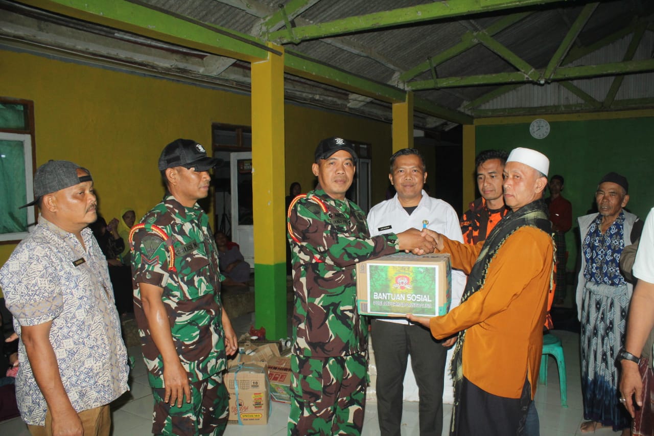 Puslatpurmar 6 Antralina Salurkan Bantuan Untuk Korban Bencana Tanah Longsor