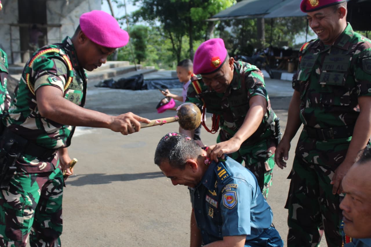 Upacara Kenaikan Pangkat Prajurit Puslatpurmar 6 Jampangtengah 
