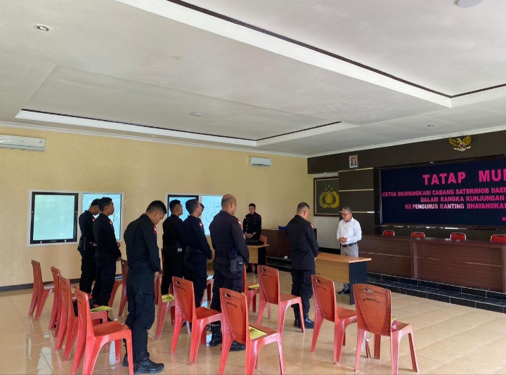 Satbrimob Polda Kalbar Kembali Menggelar Kegiatan Pembinaan Rohani dan Mental Dimasing-Masing Tempat Ibadah