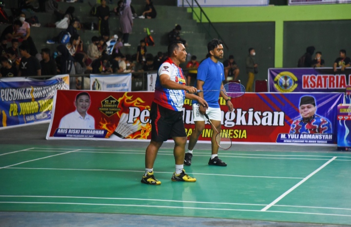 Kejuaraan Bulutangkis Se-Kalbar SJT 22 Danlantamal XII Cup Resmi Dibuka Oleh Komandan Lantamal XII Pontianak