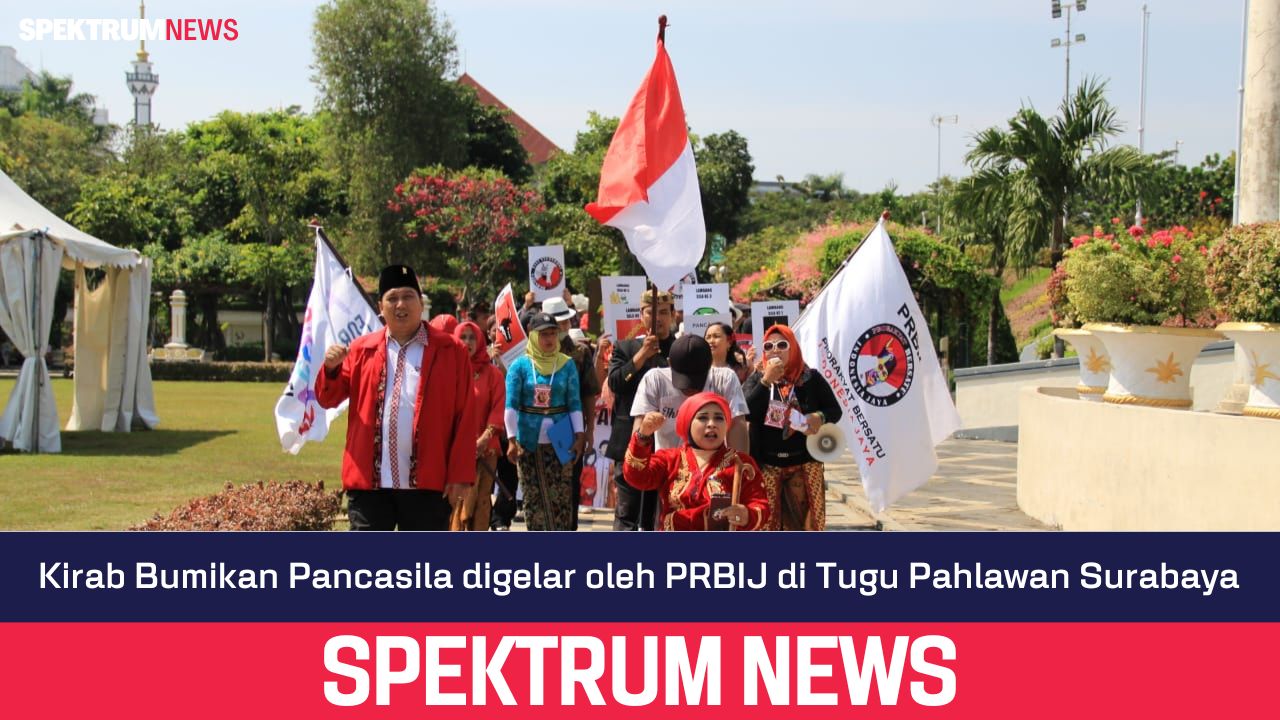 Kirab Bumikan Pancasila digelar oleh PRBIJ di Tugu Pahlawan Surabaya