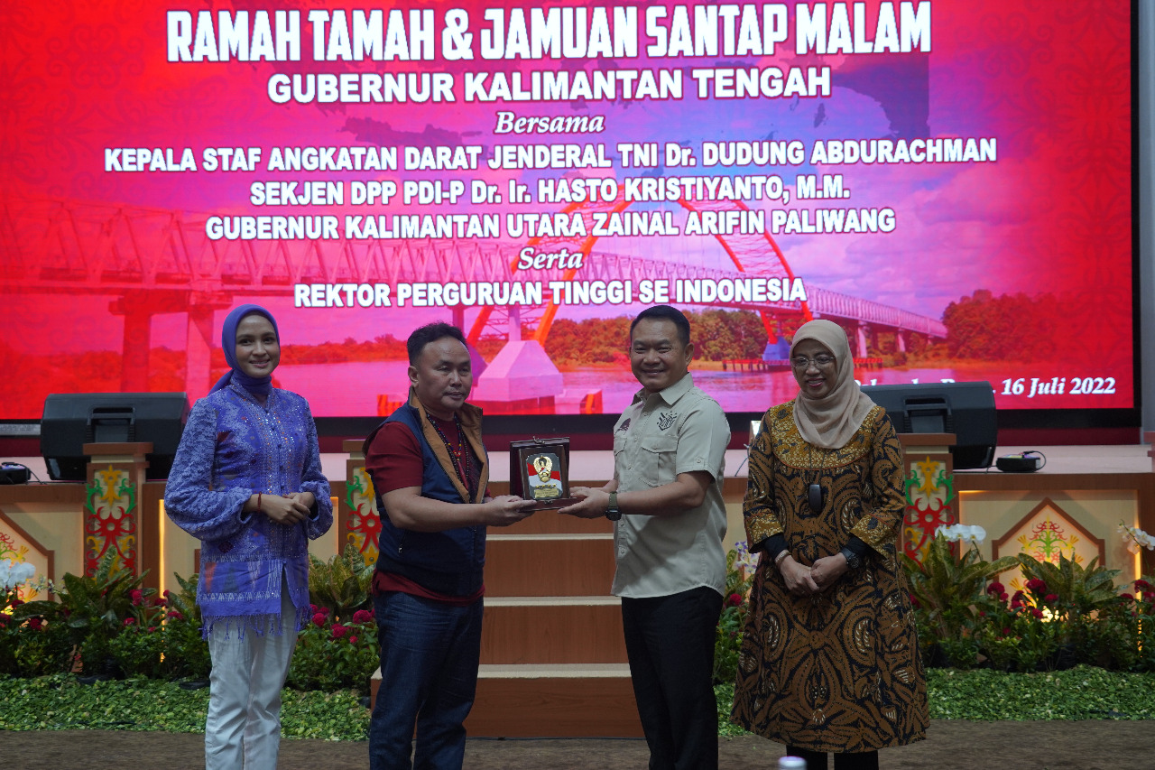 Pangdam XII/Tpr Hadiri Malam Ramah Tamah Bersama Kasad