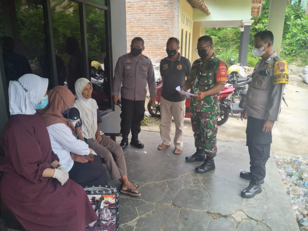 Lansia Kedunglengkong Sambut Baik Vaksinasi Door To Door